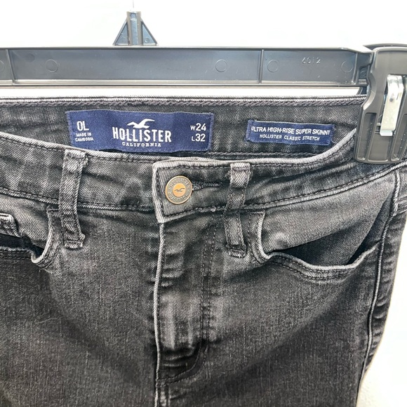 Hollister 0L Black Ultra High-Rise Super Skinny - Picture 3 of 3